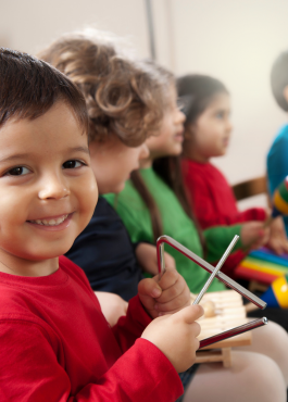 kids in music class